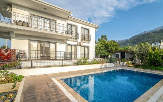 Charming House With Nature View in Fethiye