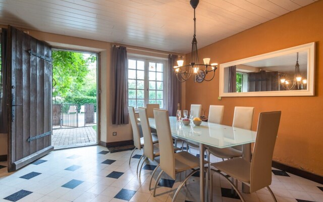 Cozy Holiday Home in Saint-Denis with Swimming Pool