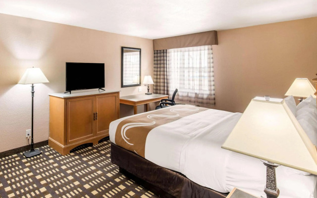 Quality Inn & Suites Plano East - Richardson