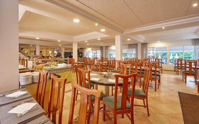 Gavimar Cala Gran Hotel and Apartments