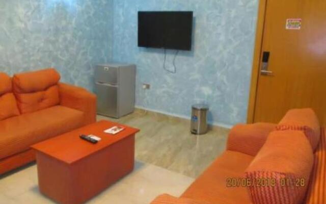11:45 Hotel & Suites