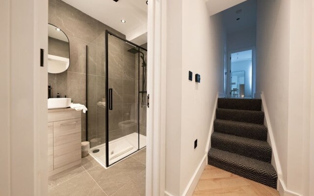 The Battersea Scenery - Elegant 2bdr Flat