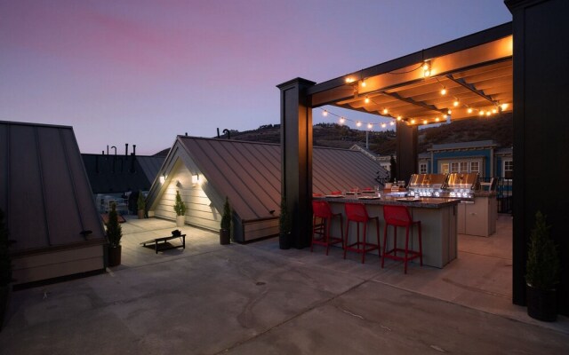 Mogul Mansion by Blueswell