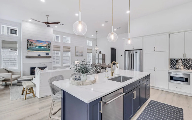 Sandy Cheeks 409 COA