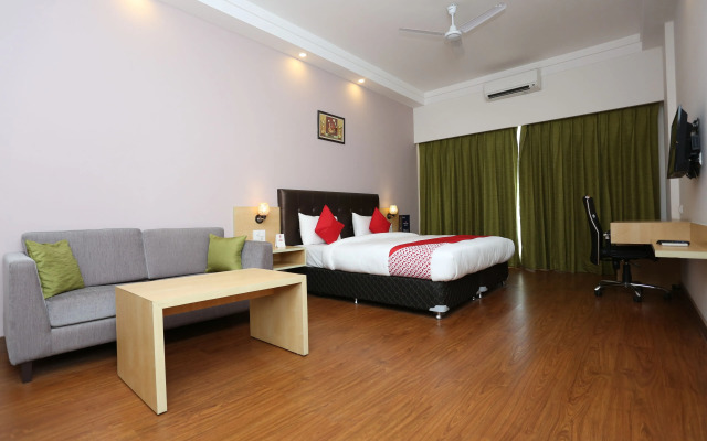 Four Leaf Service Suites