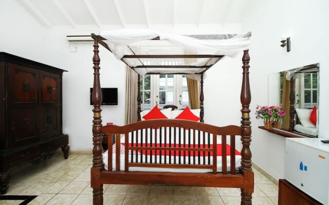 OYO 347 Hotel Empryean