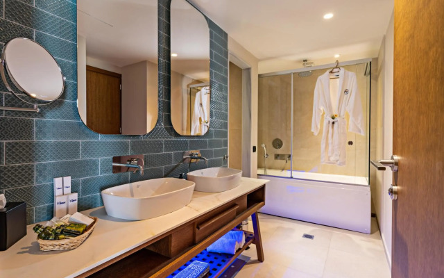 Minos Ambassador Suites & Spa - Adults only