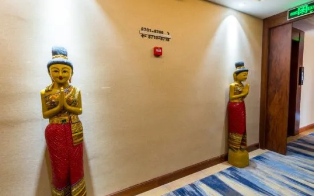 Baihua Hotel (Panzhihua South Railway Station)