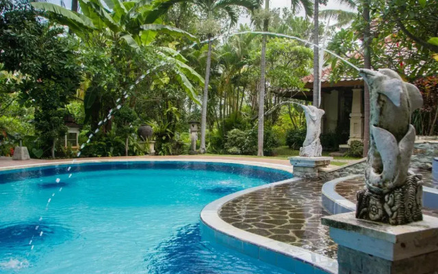 Gunung Paradis Retreat