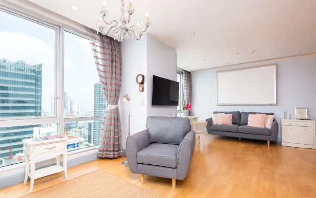 Serviced 1 Bed Panoramic Skyvillas