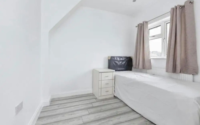 3 Bedrooms Cozy House - Loughborough