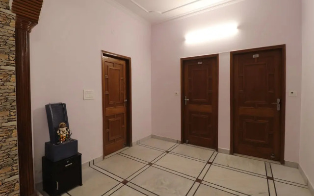 OYO 26449 Rajdhani Residency