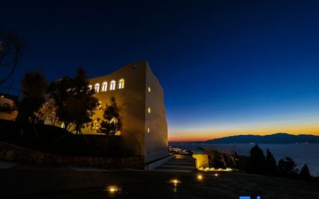 Rousseau homestay in Fuxian Lake