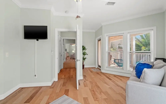 104 Derondo St - Cs the Day