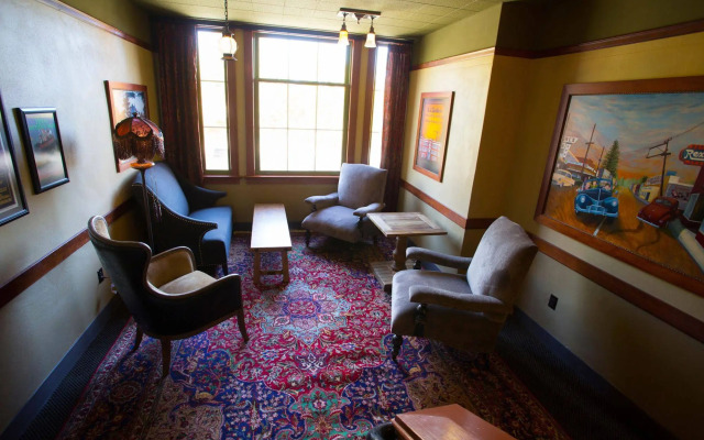McMenamins Anderson School