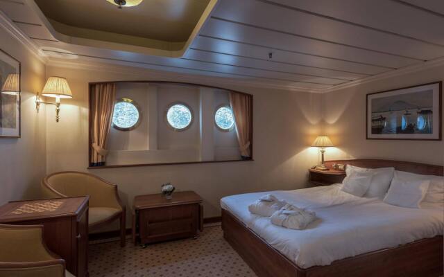 Hotelships Holland