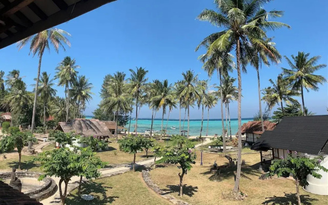 Arys lagoon bungalow & hotel