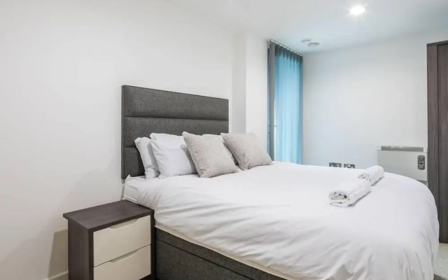 1BR Refurbished Apartment in Sheffield City Centre