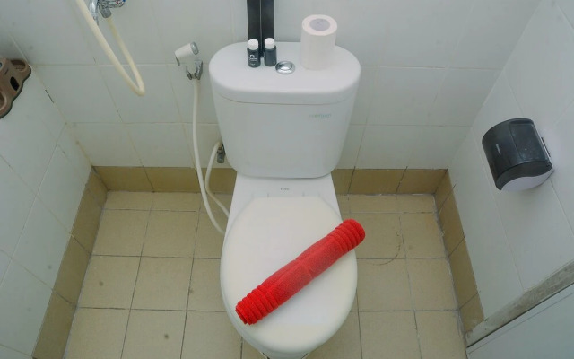 Fully Furnished 2BR Bassura City Apartment with Mall View