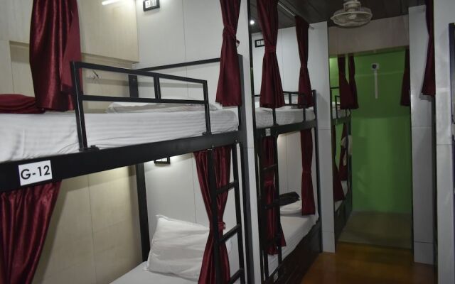 QubeStay TownHostel