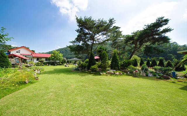 Yangpyeong Dandelion Pension
