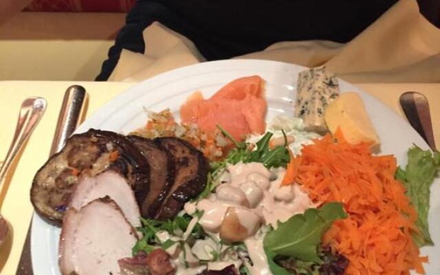 Landcafe mit Mini Hotel