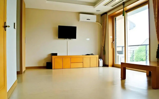 Hantan River Spa Hotel