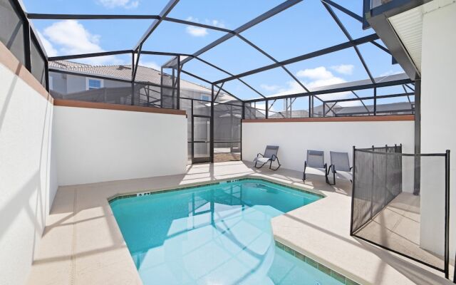 4 Bedroom Storey Lake Vacation Home