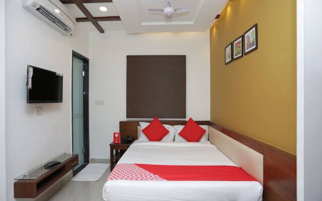 OYO 12899 Hotel Khushi Regent