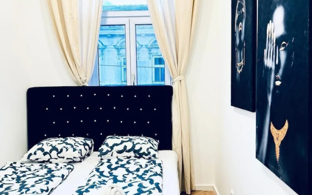 Spacious 3BR Near Kaufpark Alterlaa