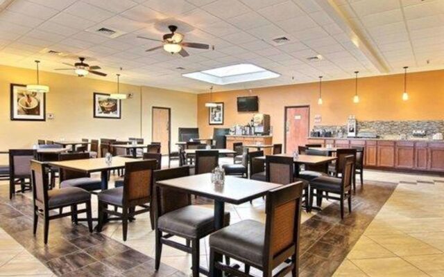 Quality Inn Thief River Falls