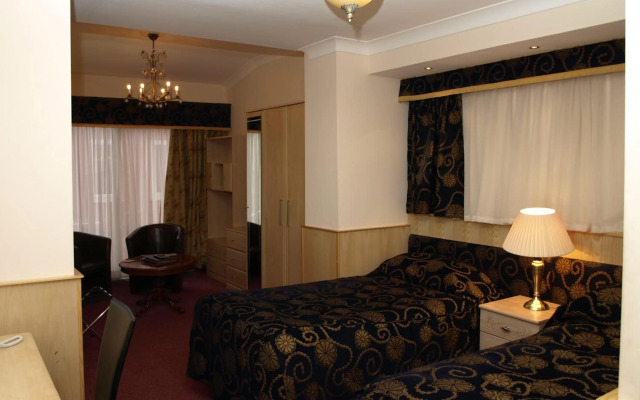 Clifton Park Hotel - Exclusive to Adults