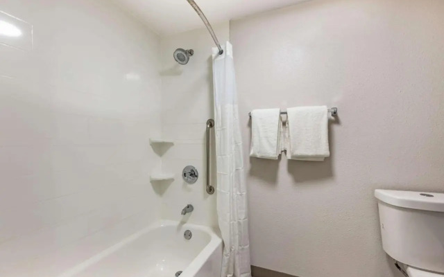 Comfort Inn & Suites Arlington Heights - Buffalo Grove