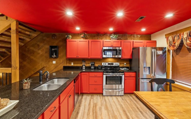 Splash Mansion - Four Bedroom Chalet