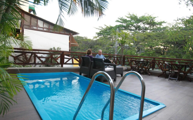 Hangar Rio Hostel