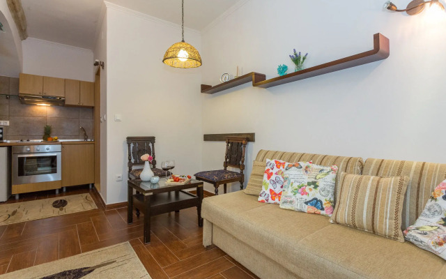 Apartment and Rooms Stay