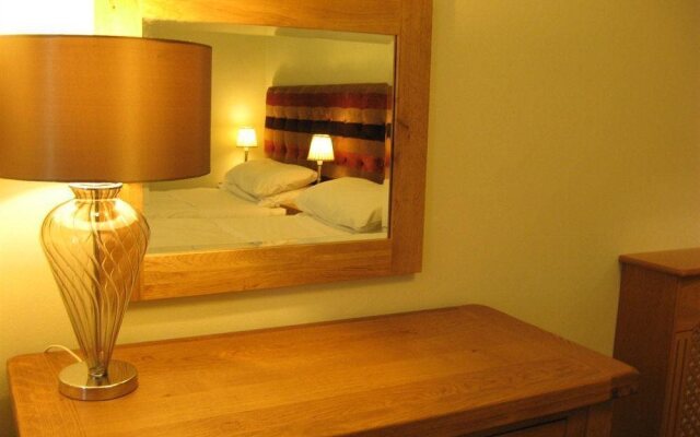 Temple Hotel Limited - Guest House