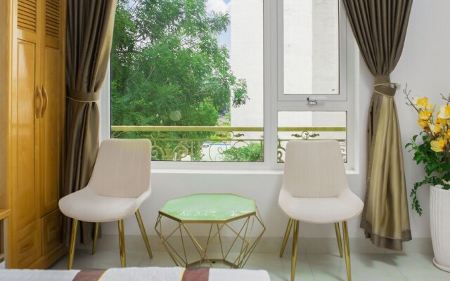 Caroline Beach Vung Tau