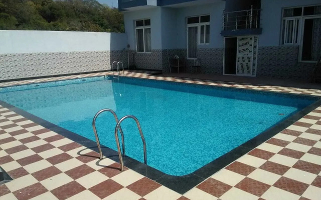 Corbett Castle Resort