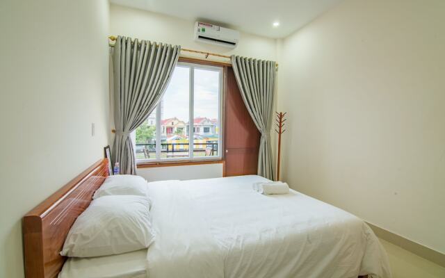 Au Lac Bar & Hostel