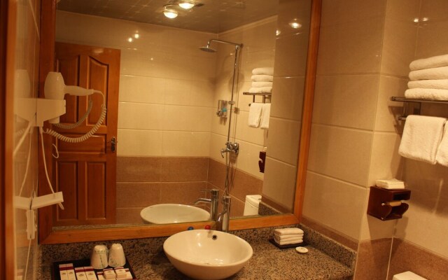 Meri Snow Mountain Travellingwithhotel