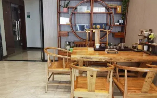 City Comfort Inn Hotel (Chongqing Shiqiaopu Subway Station)