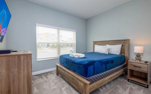 Tvpm-4263pd/sl 5 Bedroom Townhouse by RedAwning