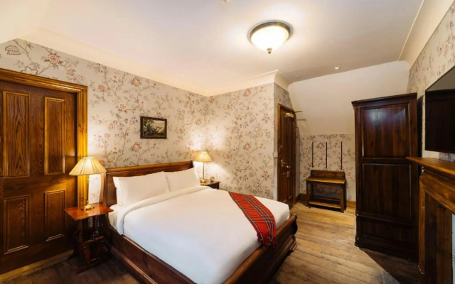 Rokeby Manor