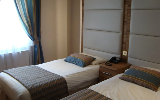 Royal Eagle Hotel
