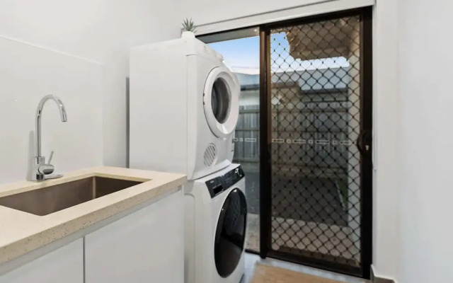 Trinity Oasis Spa BBQ Family Retreat