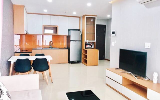 Gold Bee Apartment - Saigon Royal