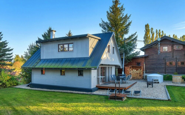 Villa in Dolni Branna With Sauna