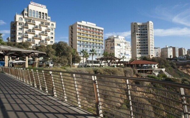 Residence Beach Hotel