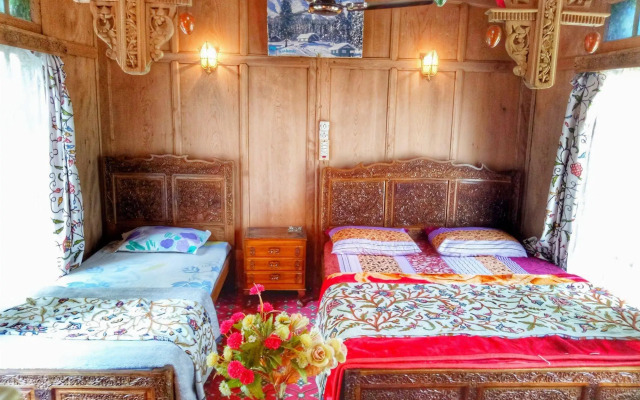 New Bul Bul Group Of Houseboats